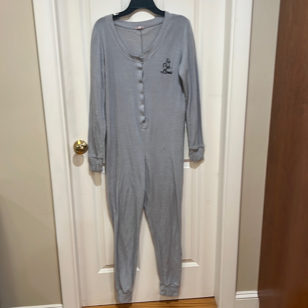 Woman’s, one size fits most, grey, onesie. “No Prob-Llama”! Gently worn.